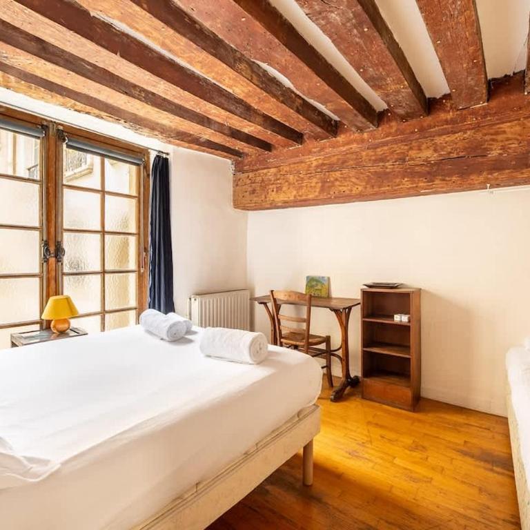 Le Marais - Private 3BR House with Terrace - Apartment - 13