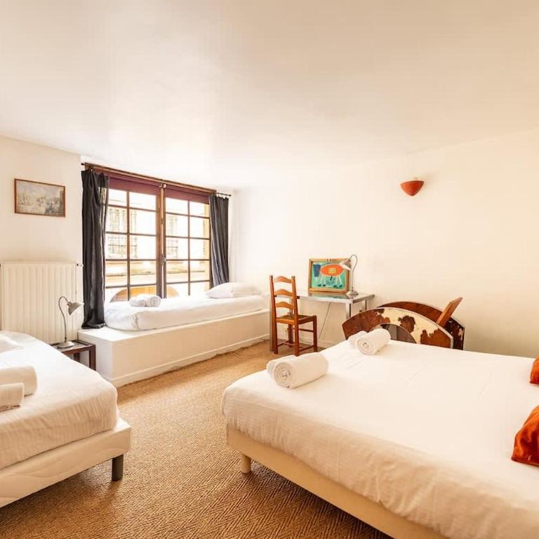 Le Marais - Private 3BR House with Terrace - Apartment - 15