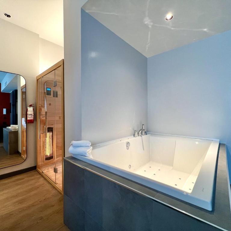 Hotel Leonessa - Suite con Vasca Idromassaggio - 13