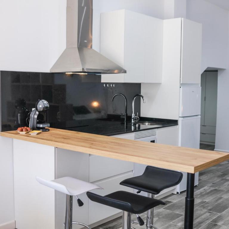 Luxe Marina Premium Port views II - One-Bedroom Apartment - Sea Side - 7