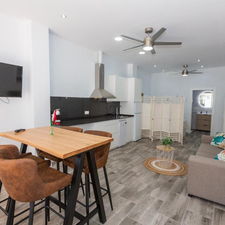 Luxe Marina Premium Port views II - One-Bedroom Apartment - Sea Side - 1