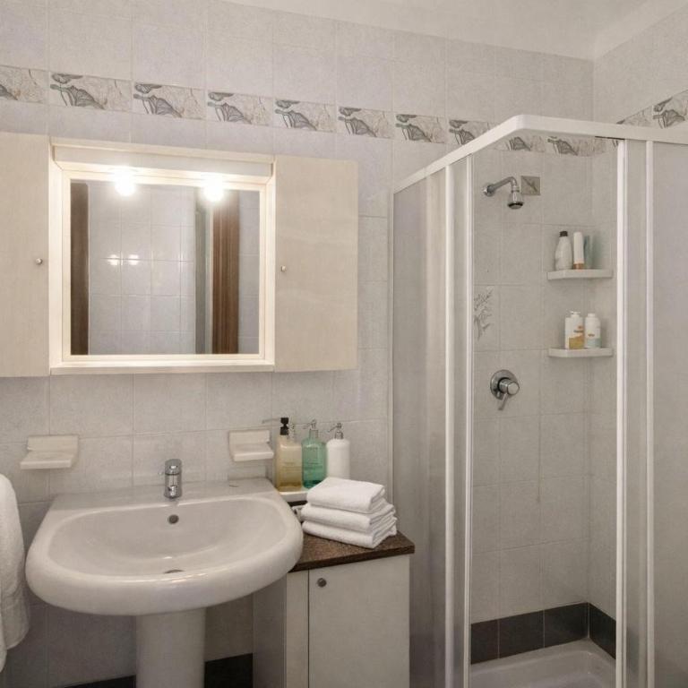 La Rosa del Garda Home - Appartamento con 1 Camera da Letto - 9