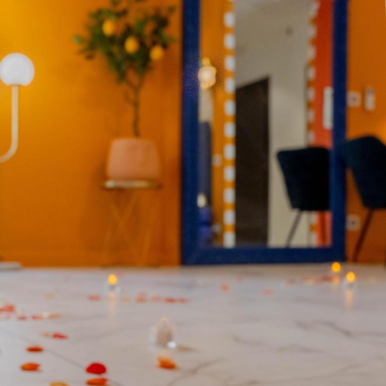 Ciao Bella Wellness Suite - Luxury Jacuzzi, Massage Table & AC in Central Nice - Appartement 1 Chambre - 20
