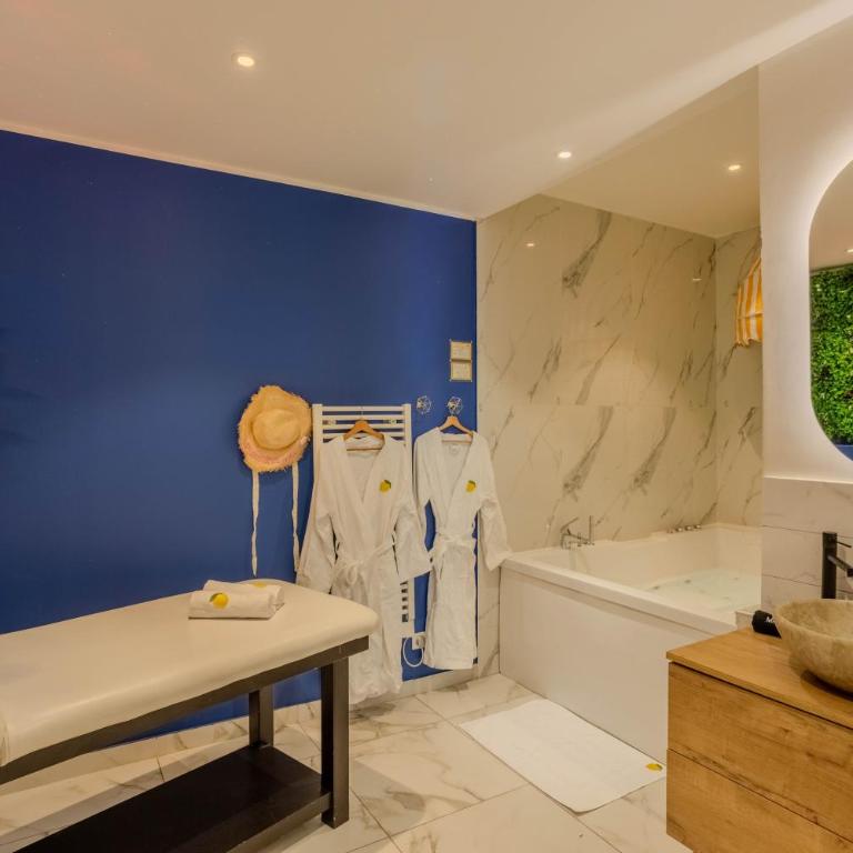 Ciao Bella Wellness Suite - Luxury Jacuzzi, Massage Table & AC in Central Nice - Appartement 1 Chambre - 37