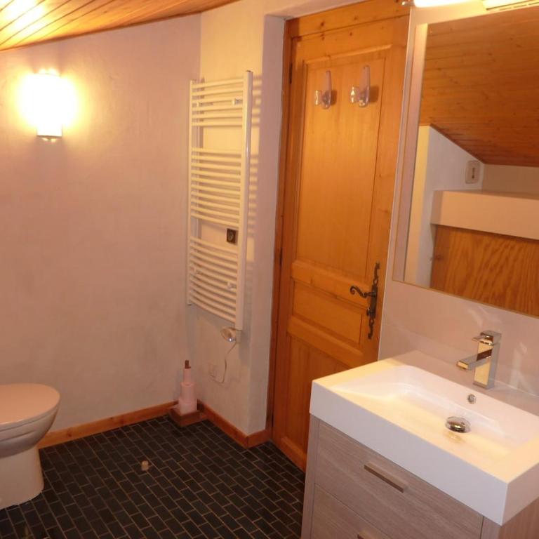 appartement cosy ambiance chalet, 3mn du centre - Apartment mit Balkon - 8
