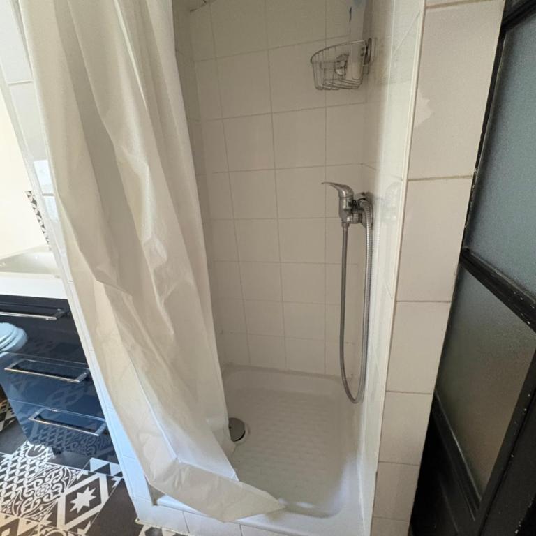Studio sous les toits - Appartamento con 1 Camera da Letto - 10