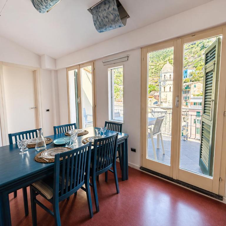 Lassù - Appartamento sulla piazza vista mare - Apartamento de 2 dormitorios con terraza y vistas al mar - 11