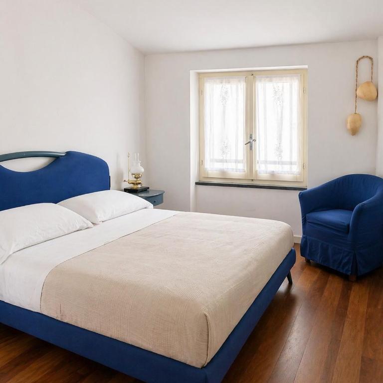 Lassù - Appartamento sulla piazza vista mare - Apartamento de 2 dormitorios con terraza y vistas al mar - 13