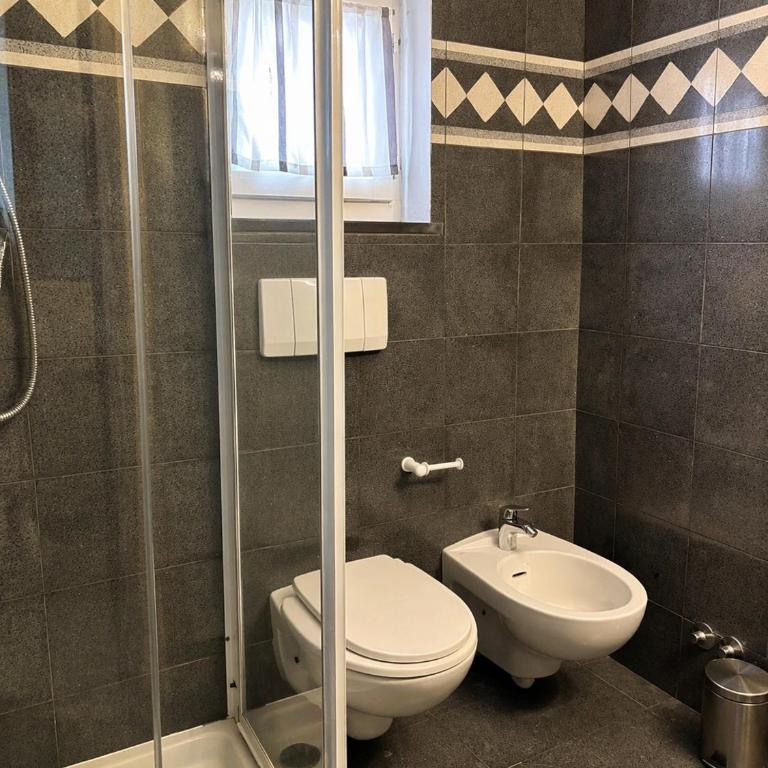 Lassù - Appartamento sulla piazza vista mare - Apartamento de 2 dormitorios con terraza y vistas al mar - 15
