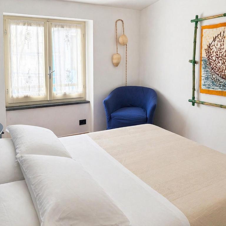 Lassù - Appartamento sulla piazza vista mare - Apartamento de 2 dormitorios con terraza y vistas al mar - 18