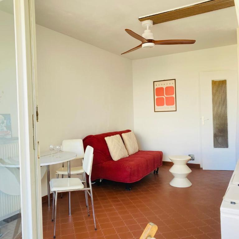Studio 45 Rénové avec goût, la mer à pied - Studio avec Balcon - 2