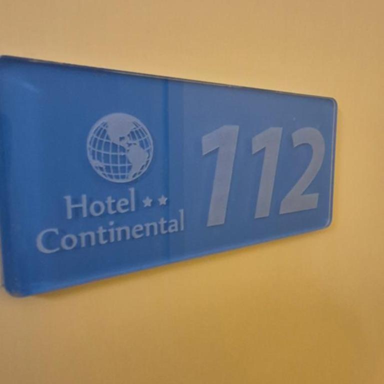Continental Hotel - Deluxe Double Room - 4