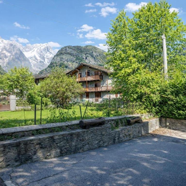 Lovely Apartment In Courmayeur - Happy Rentals - Appartement - Rez-de-Chaussée - 9