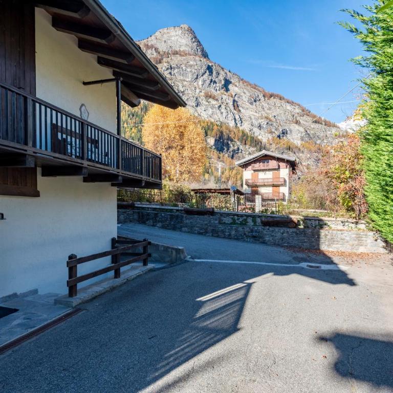 Lovely Apartment In Courmayeur - Happy Rentals - Appartement - Rez-de-Chaussée - 30