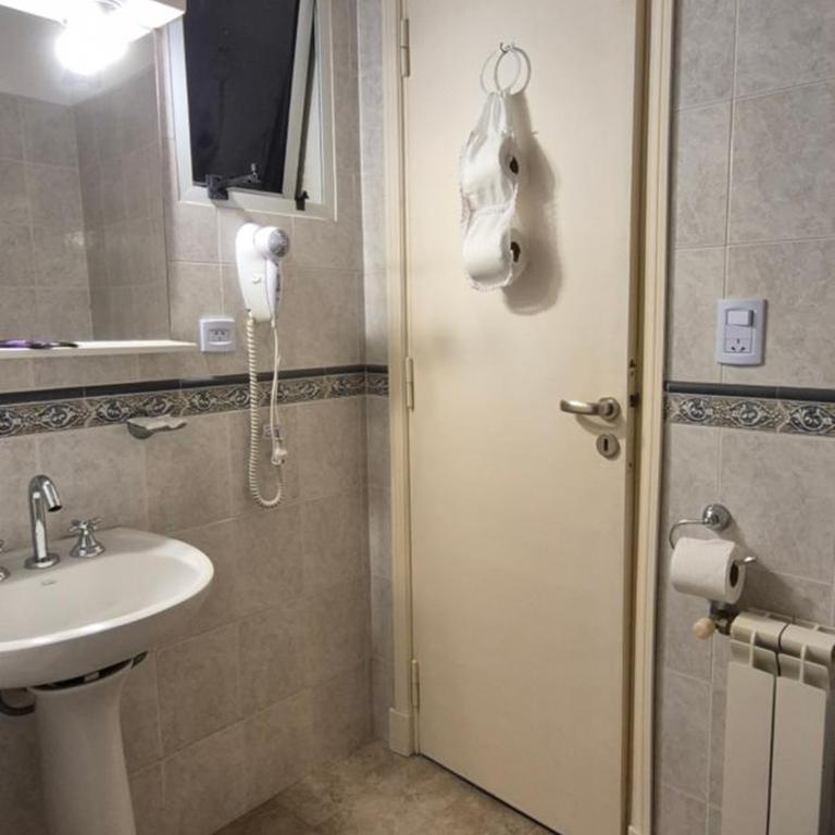 Continental Hotel - Deluxe Double Room - 19