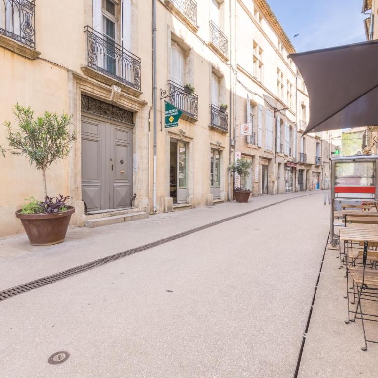 LOVE Suite - Balnéo - Vidéoprojecteur - Plein Centre - Free WiFi - Appartement 1 Chambre - 24