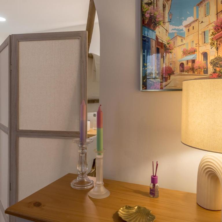 LOVE Suite - Balnéo - Vidéoprojecteur - Plein Centre - Free WiFi - Appartement 1 Chambre - 17