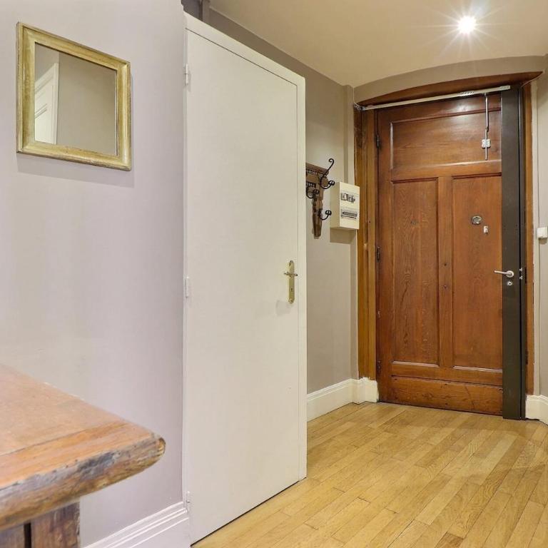 Premium Two-Bedroom Apartment with Balcony and Secure Parking Lyon 6th - Appartamento - 5