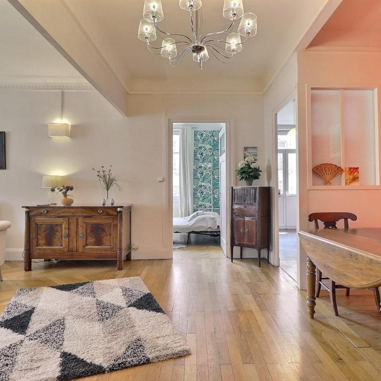 Premium Two-Bedroom Apartment with Balcony and Secure Parking Lyon 6th - Appartamento - 4
