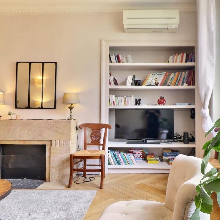 Premium Two-Bedroom Apartment with Balcony and Secure Parking Lyon 6th - Appartamento - 15