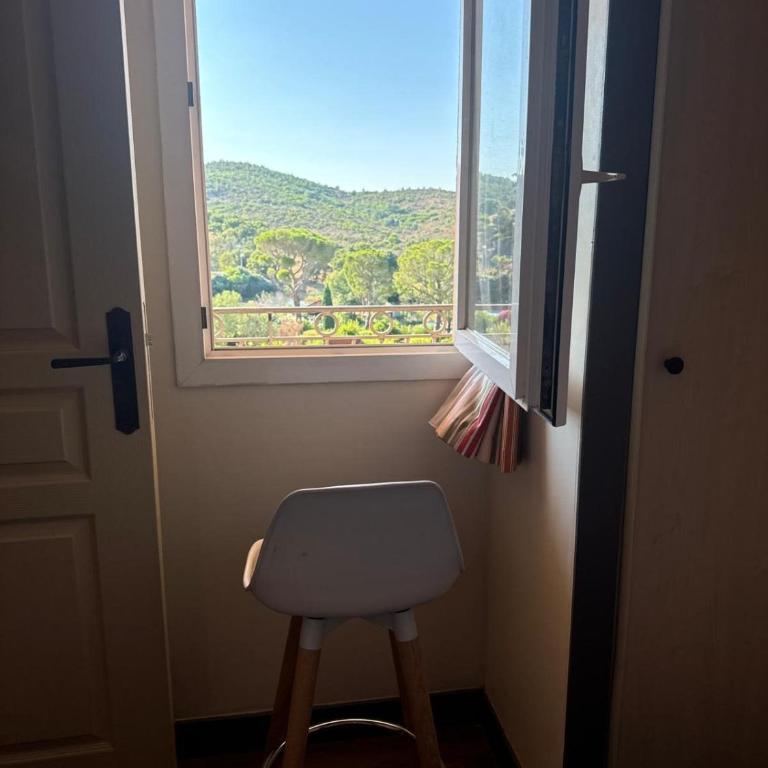 Cap Esterel 2 pièces Climatisé Vue Mer et piscines Réf E1 219 - Appartement - 14