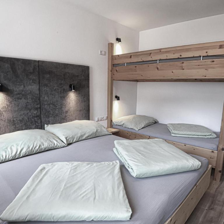 Ferienwohnung Christina - Apartment mit 1 Schlafzimmer und Dusche - 2