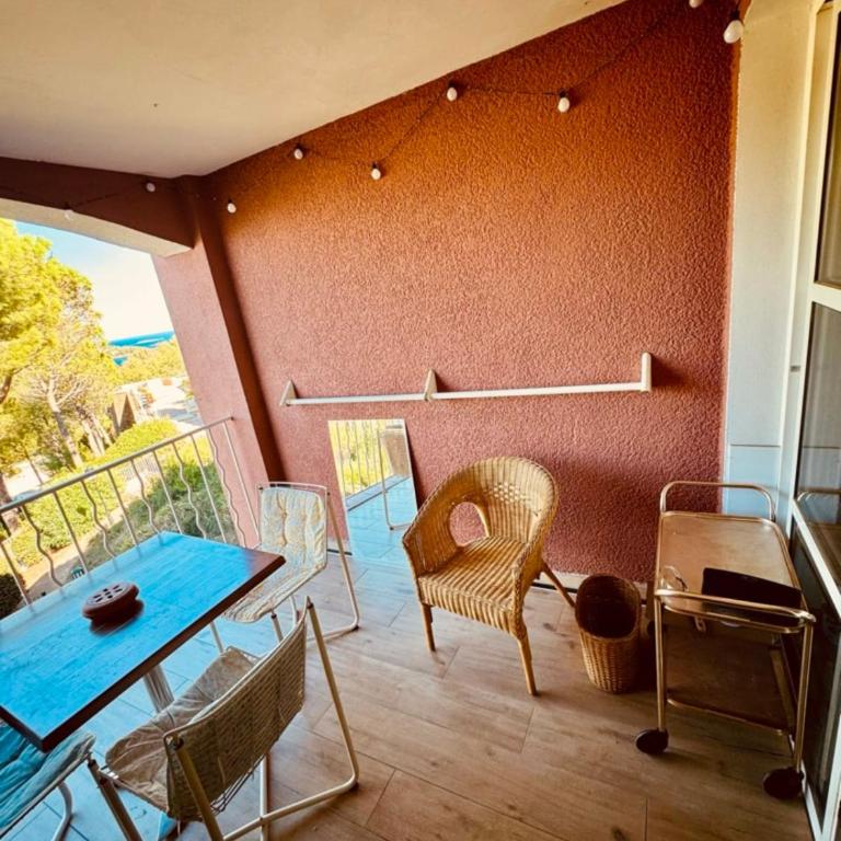 Magnifique F2 climatisé de 42m2 Vue Sur la mer et la piscine Réf K1 203 - Appartement - 4