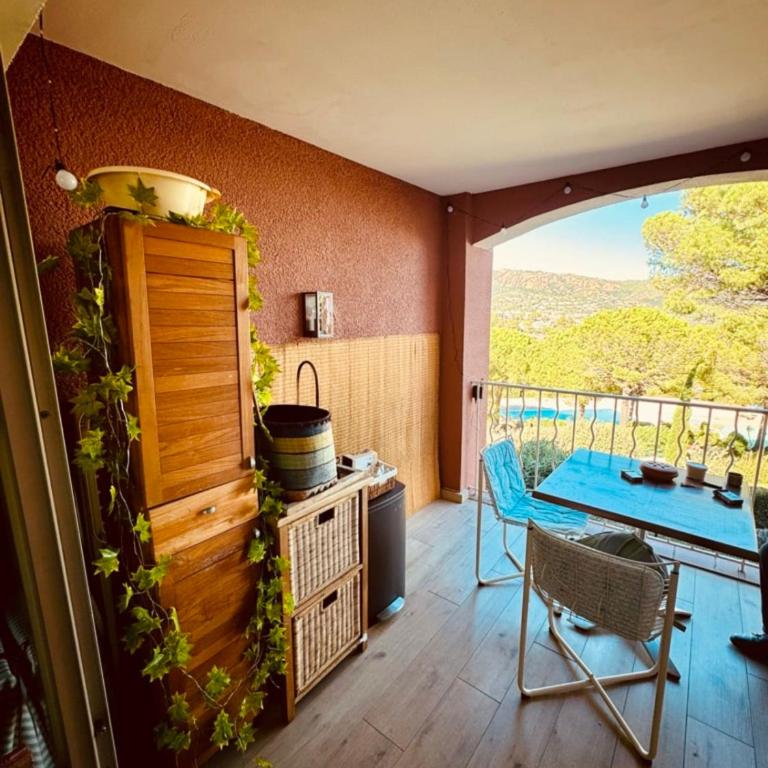 Magnifique F2 climatisé de 42m2 Vue Sur la mer et la piscine Réf K1 203 - Appartement - 3