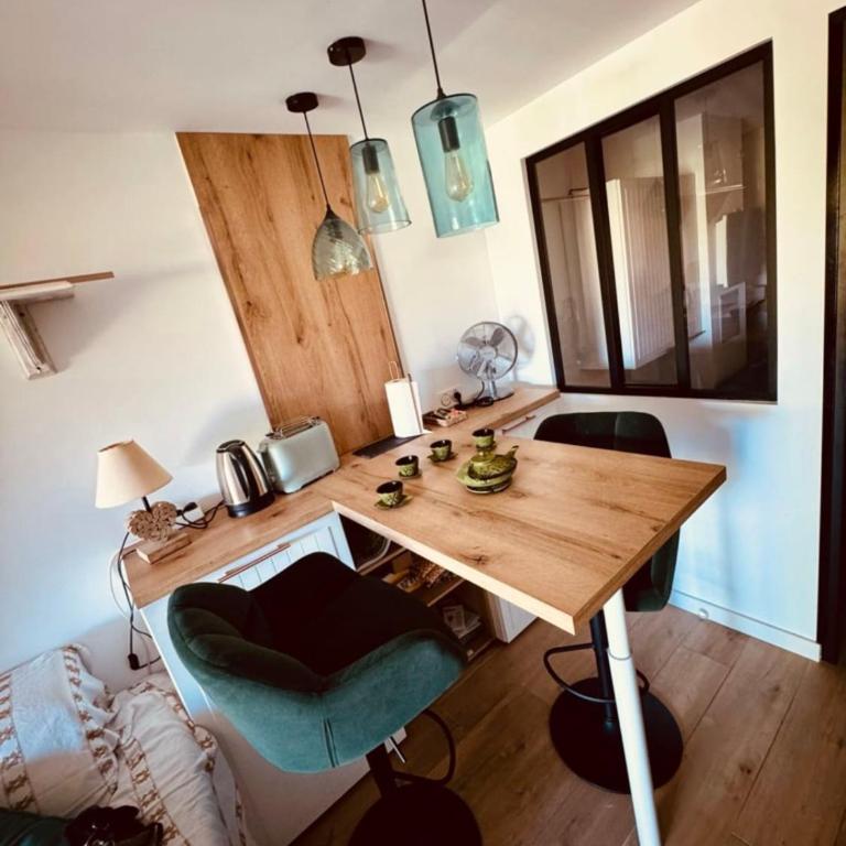 Magnifique F2 climatisé de 42m2 Vue Sur la mer et la piscine Réf K1 203 - Appartement - 7