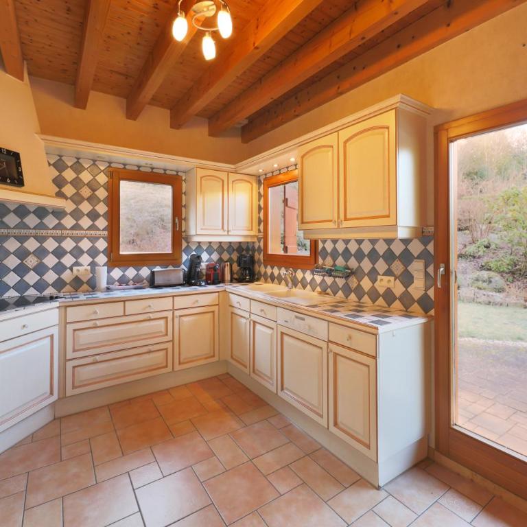 Chalet GERARDMER vue lac 5 min à pied du centre ville jacuzzi jardin - Chalet Supérieur - 13