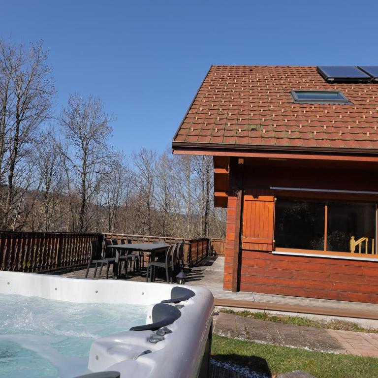 Chalet GERARDMER vue lac 5 min à pied du centre ville jacuzzi jardin - Chalet Supérieur - 28