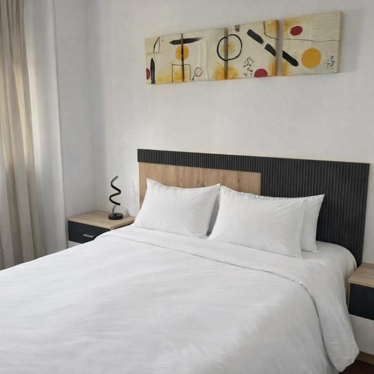 Apartamento con piscina y parking cerca del mar - Two-Bedroom Apartment - 8