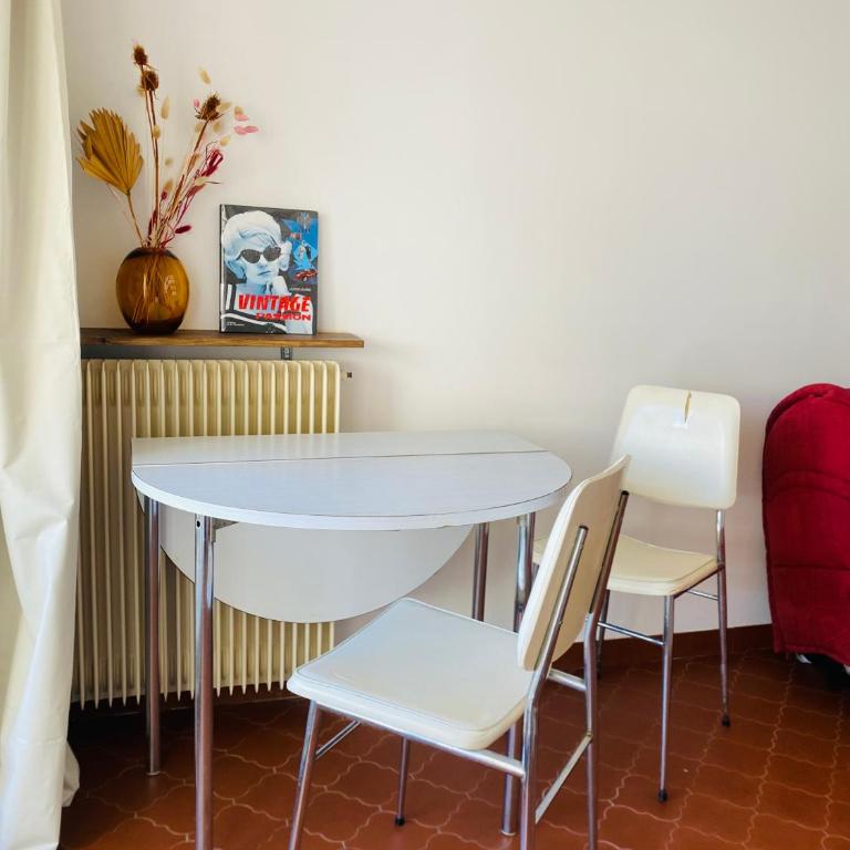 Studio 45 Rénové avec goût, la mer à pied - Studio avec Balcon - 23
