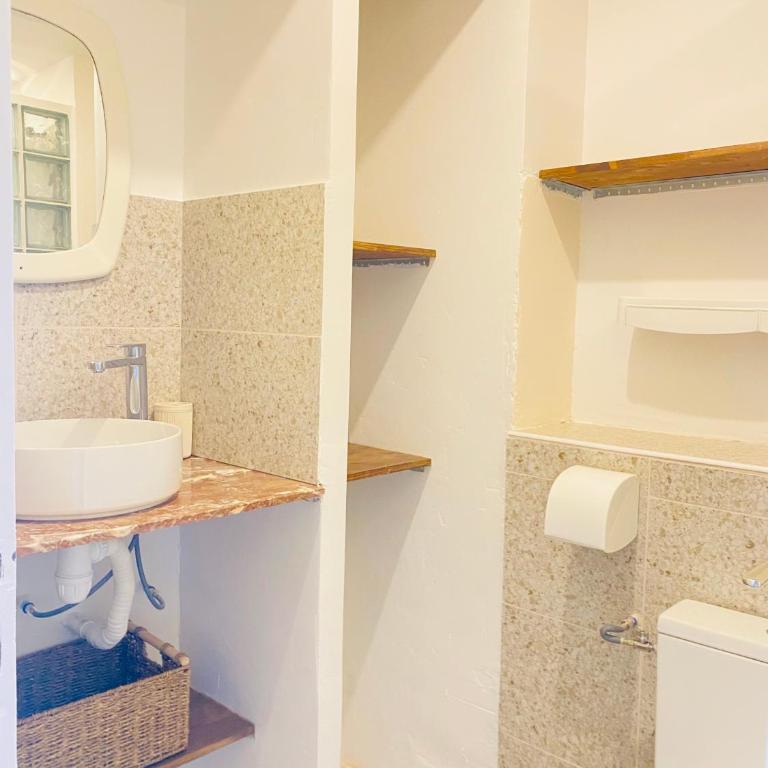 Studio 45 Rénové avec goût, la mer à pied - Studio avec Balcon - 33