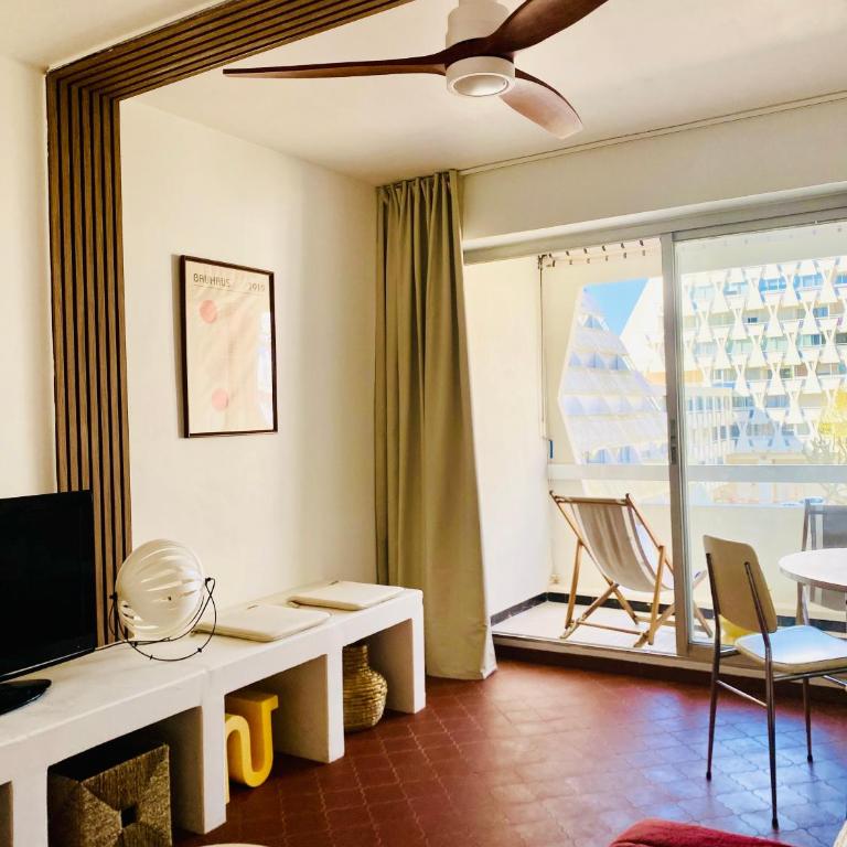 Studio 45 Rénové avec goût, la mer à pied - Studio avec Balcon - 1