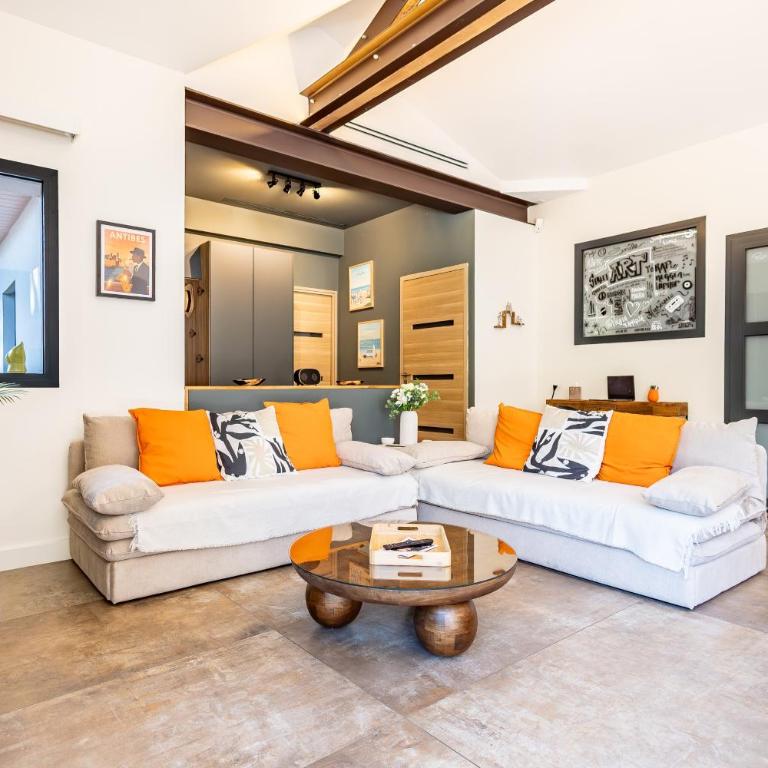 Villa piscine, plages à pied, 4 suites - Antibes - Villa con Piscina Privata - 4