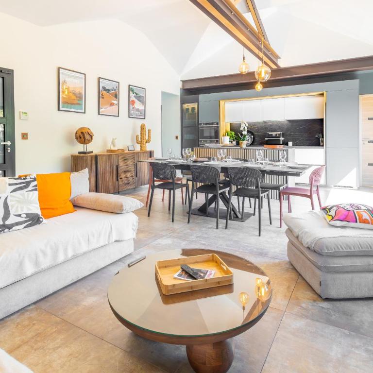 Villa piscine, plages à pied, 4 suites - Antibes - Villa con Piscina Privata - 10