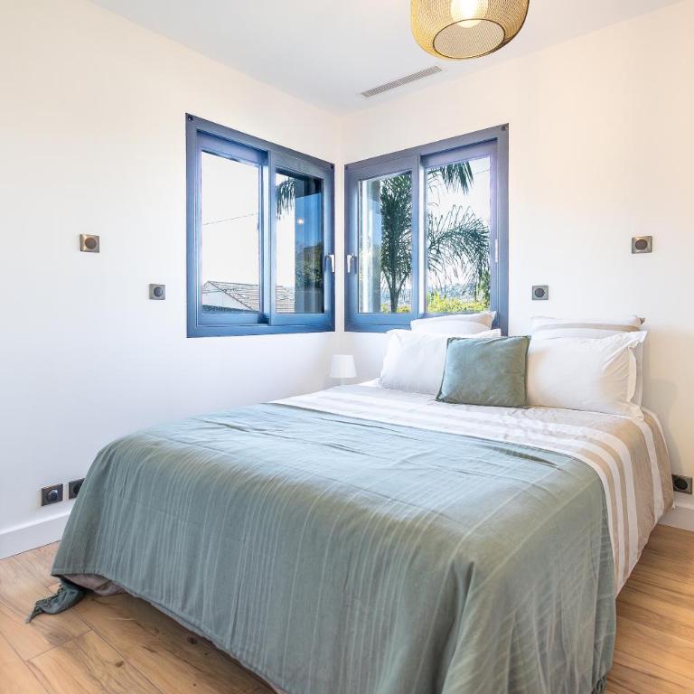 Villa piscine, plages à pied, 4 suites - Antibes - Villa con Piscina Privata - 19