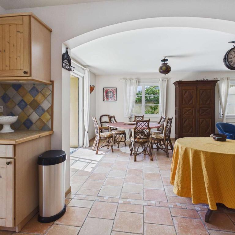 Maison 4 chambres proche mer, jardin et terrasse - Four-Bedroom House - 8