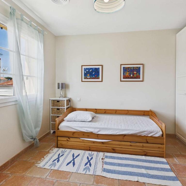 Maison 4 chambres proche mer, jardin et terrasse - Four-Bedroom House - 20