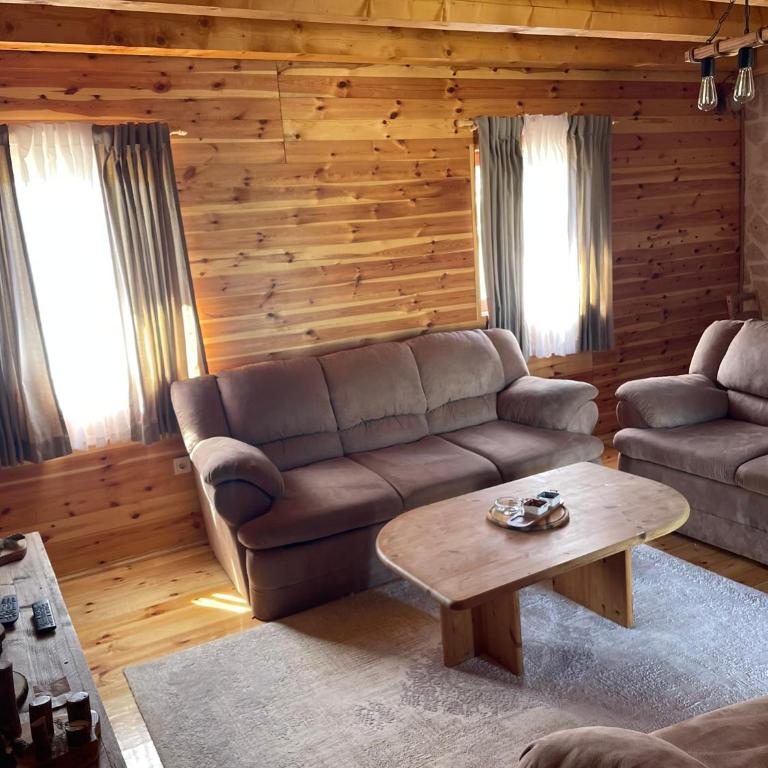 Sweet Home - Two-Bedroom House - 1