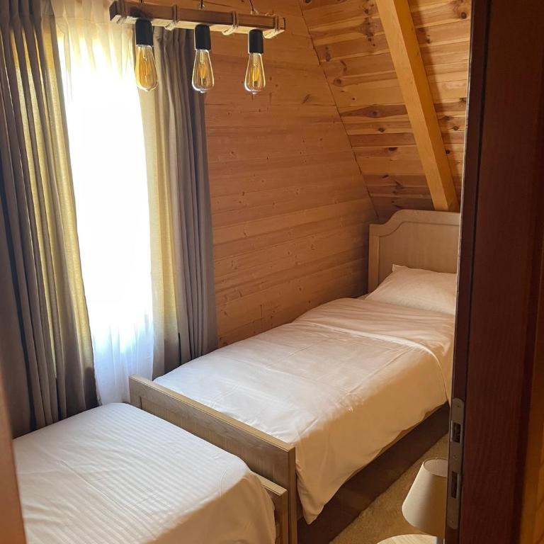 Sweet Home - Two-Bedroom House - 3