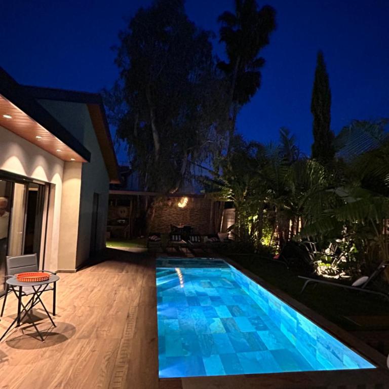 Villa piscine, plages à pied, 4 suites - Antibes - Villa con Piscina Privata - 47