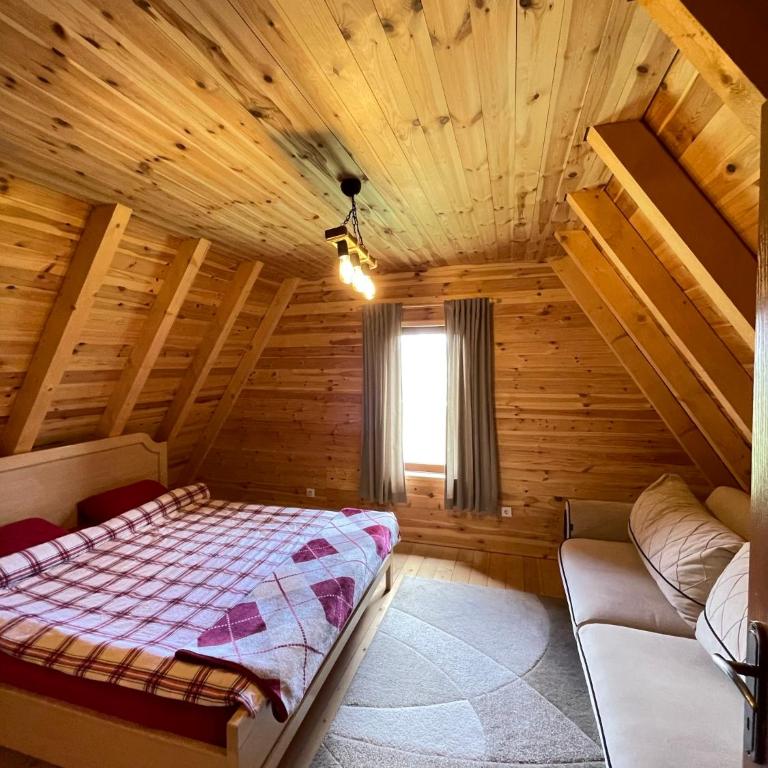 Sweet Home - Two-Bedroom House - 5