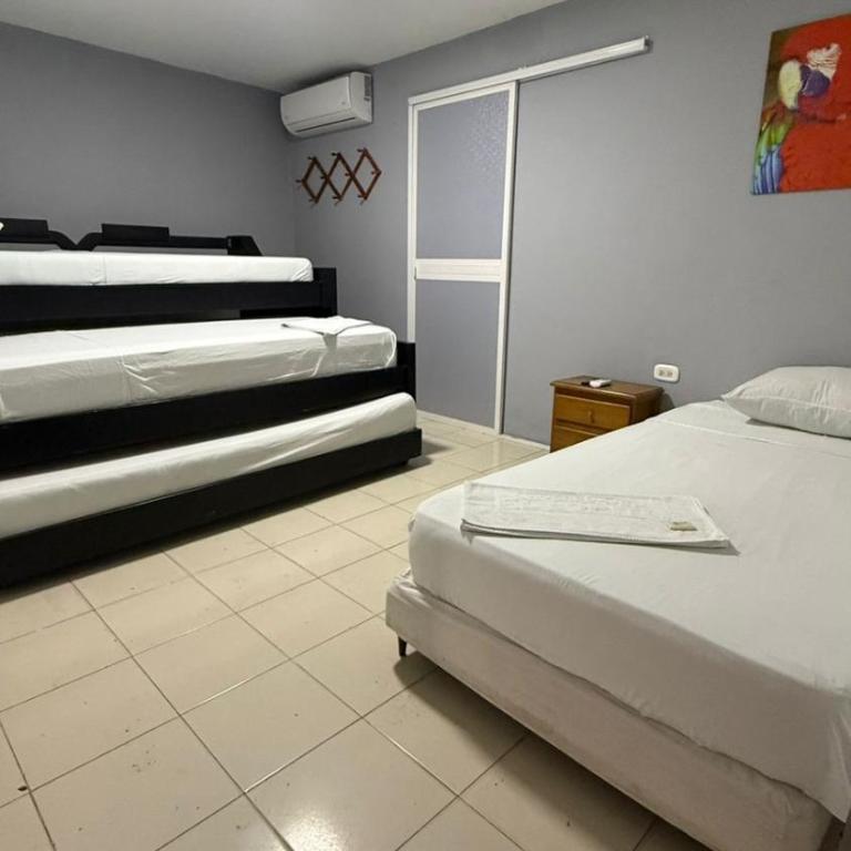 Hospedaje El Lorito - Triple Room - 1