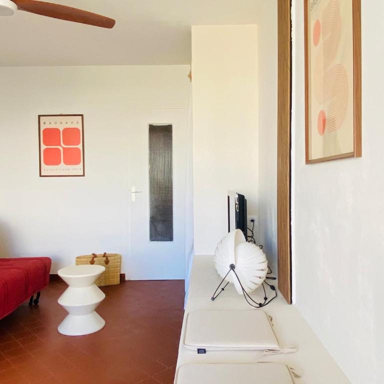 Studio 45 Rénové avec goût, la mer à pied - Studio avec Balcon - 32