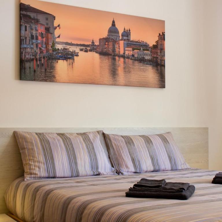 Venezia 15min Bus sotto WiFi A C - Appartamento con 2 Camere da Letto, Balcone e Terrazza - 17