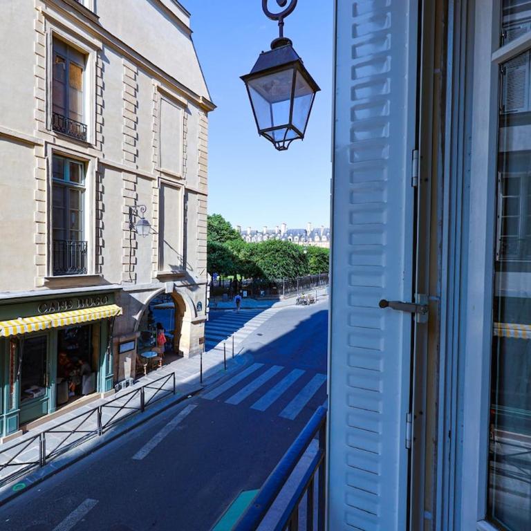 Place des Vosges Chic&Cultural - Appartement 1 Chambre - 2