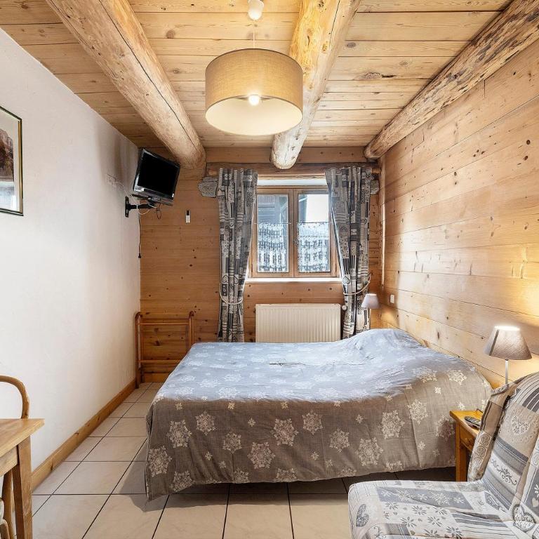 La Ferme Du Mont Blanc - Chambre Double - Vue sur Montagne - 1
