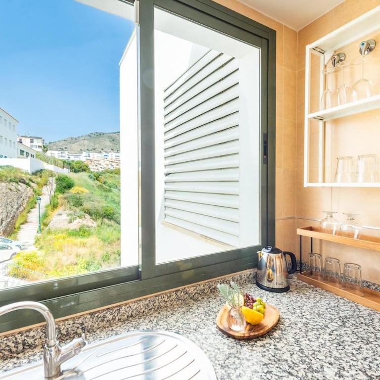 Sundrift Penthouse Apartment Two Large Terraces - Apartamento 1 dormitorio con vistas al mar y terraza - 34